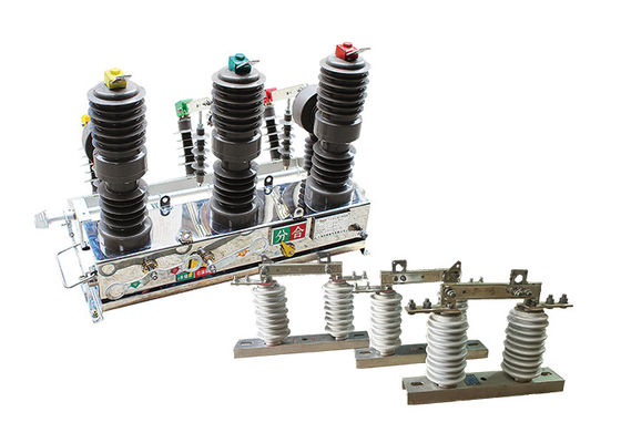 ZW32-12 Serie de Pollo montado interruptor automático de circuito fácil de operar GB1984 / GB11022 Con interruptor de desconexión al aire libre